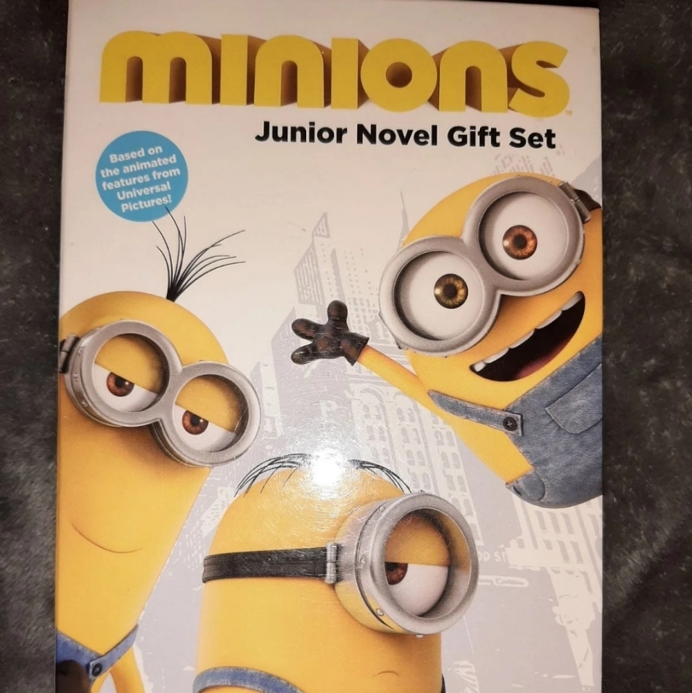 Minions Junior Novel Gift Set